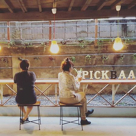 Pickbaan Hostel Lamphun Buitenkant foto