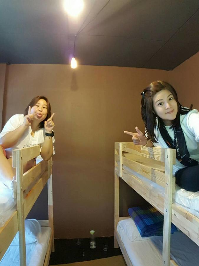 Pickbaan Hostel Lamphun Buitenkant foto