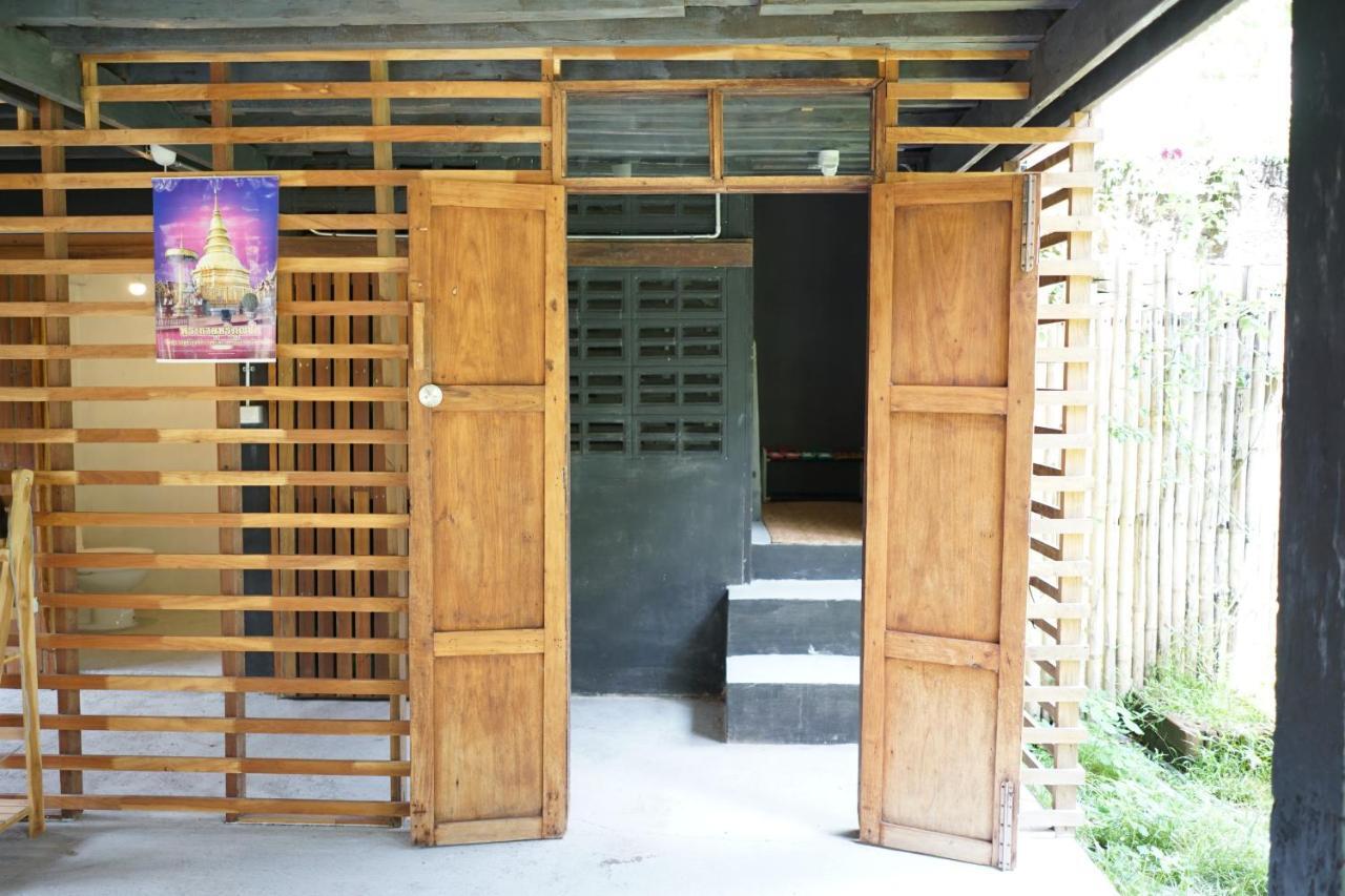Pickbaan Hostel Lamphun Buitenkant foto